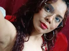 KilyeChar - female with brown hair webcam at xLoveCam