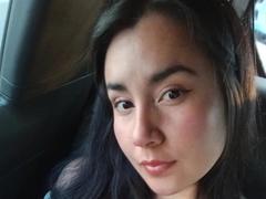 Derieri - female with black hair and  big tits webcam at xLoveCam