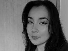 Derieri - female with black hair and  big tits webcam at xLoveCam