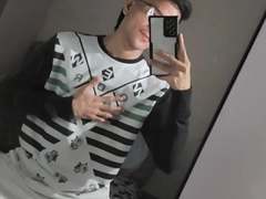 Natsboi from xLoveCam