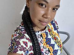 NaturaleBonyy - female with brown hair webcam at xLoveCam