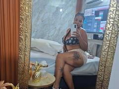 NaturaleBonyy - female with brown hair webcam at xLoveCam