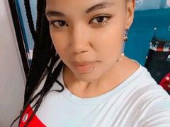 NaturaleBonyy - female with brown hair webcam at xLoveCam
