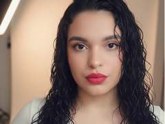 NaughtyCare - female with black hair webcam at xLoveCam
