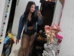 NaughtyMissyy from xLoveCam