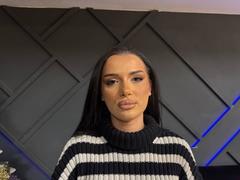 NaughtyyChloe - female with brown hair webcam at xLoveCam