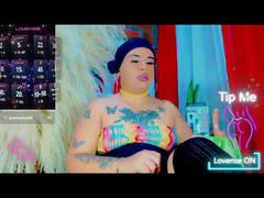 NauthyValentina from xLoveCam