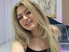 NayaQuinn - blond female webcam at xLoveCam
