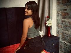 NaylaDeluxe - female with black hair webcam at LiveJasmin