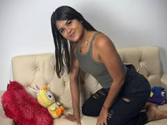 NaylaDeluxe - female with black hair webcam at LiveJasmin