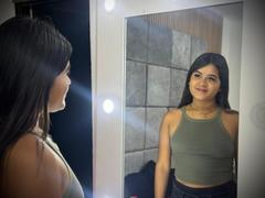 NaylaDeluxe - female with black hair webcam at LiveJasmin