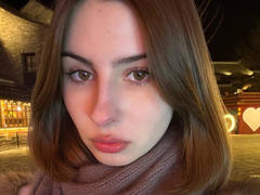 NellieHeimer - female with brown hair webcam at xLoveCam