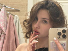 NellieHeimer - female with brown hair webcam at xLoveCam