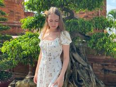 NenitaTraino - female webcam at xLoveCam