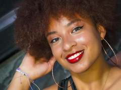 NiaZuri - blond female with  big tits webcam at xLoveCam