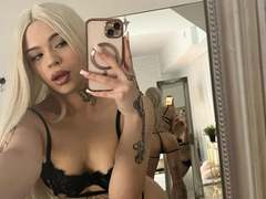 NickyBenz - blond female webcam at xLoveCam