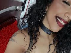 nicoll_william - female with black hair webcam at ImLive