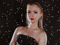 NicoleStayman - blond female webcam at LiveJasmin