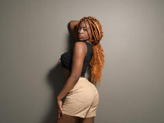 ArianaSunn - female with black hair and  big tits webcam at LiveJasmin