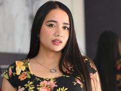 NicoleHolmes - female with black hair webcam at xLoveCam