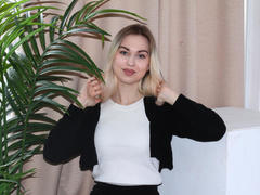 NicoleKeat - blond female webcam at LiveJasmin