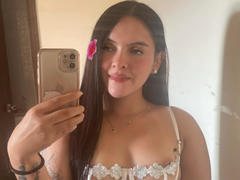 NicoleLie from xLoveCam