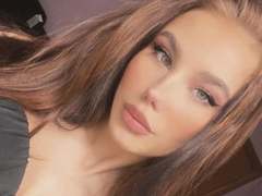 NicoleNight - female with brown hair and  small tits webcam at xLoveCam