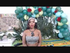 Nicole_Chanell - female with black hair webcam at ImLive