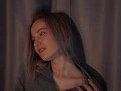 NicoleSpritzer - blond female with  big tits webcam at xLoveCam
