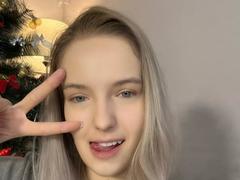 NicoleSpritzer - blond female with  big tits webcam at xLoveCam