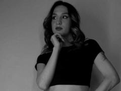 NicollGi - female webcam at xLoveCam