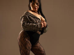 NicollMoreau - female with black hair and  big tits webcam at xLoveCam