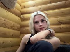 NidaLastinger - female webcam at xLoveCam