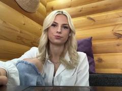 NidaLastinger - female webcam at xLoveCam