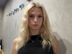 NidaLastinger - female webcam at xLoveCam