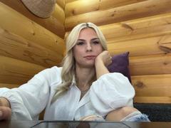 NidaLastinger - female webcam at xLoveCam