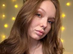 NieshaRonsini - female with black hair webcam at xLoveCam