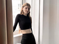 NikaFlorence - female with black hair webcam at xLoveCam