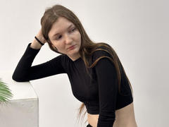 NikaFlorence - female with black hair webcam at xLoveCam