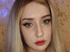 NikiRose - blond female with  big tits webcam at xLoveCam