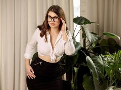 NikkiBust - female with brown hair webcam at xLoveCam