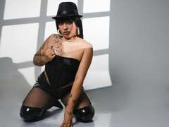 NikkiDean - female with brown hair and  small tits webcam at xLoveCam