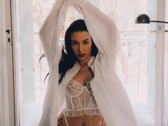 NikkiGoldX - female with brown hair and  big tits webcam at xLoveCam