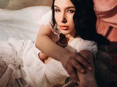 NikkiGoldX - female with brown hair and  big tits webcam at xLoveCam