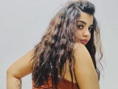 NikyClark - female with brown hair webcam at xLoveCam