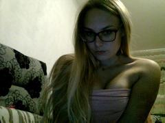 NillaPretty - blond female with  big tits webcam at xLoveCam