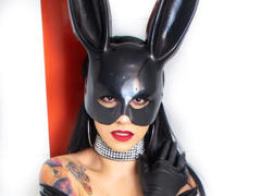 CoquinCherry - female with black hair and  big tits webcam at xLoveCam