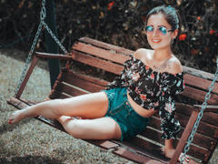 NinaBryon - female with brown hair and  small tits webcam at xLoveCam