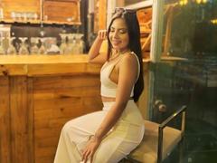 NinaDevillee - female with brown hair and  small tits webcam at ImLive