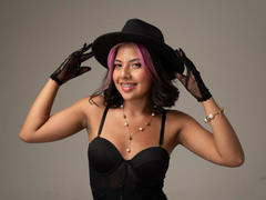 NinaDevillee - female with brown hair and  small tits webcam at ImLive